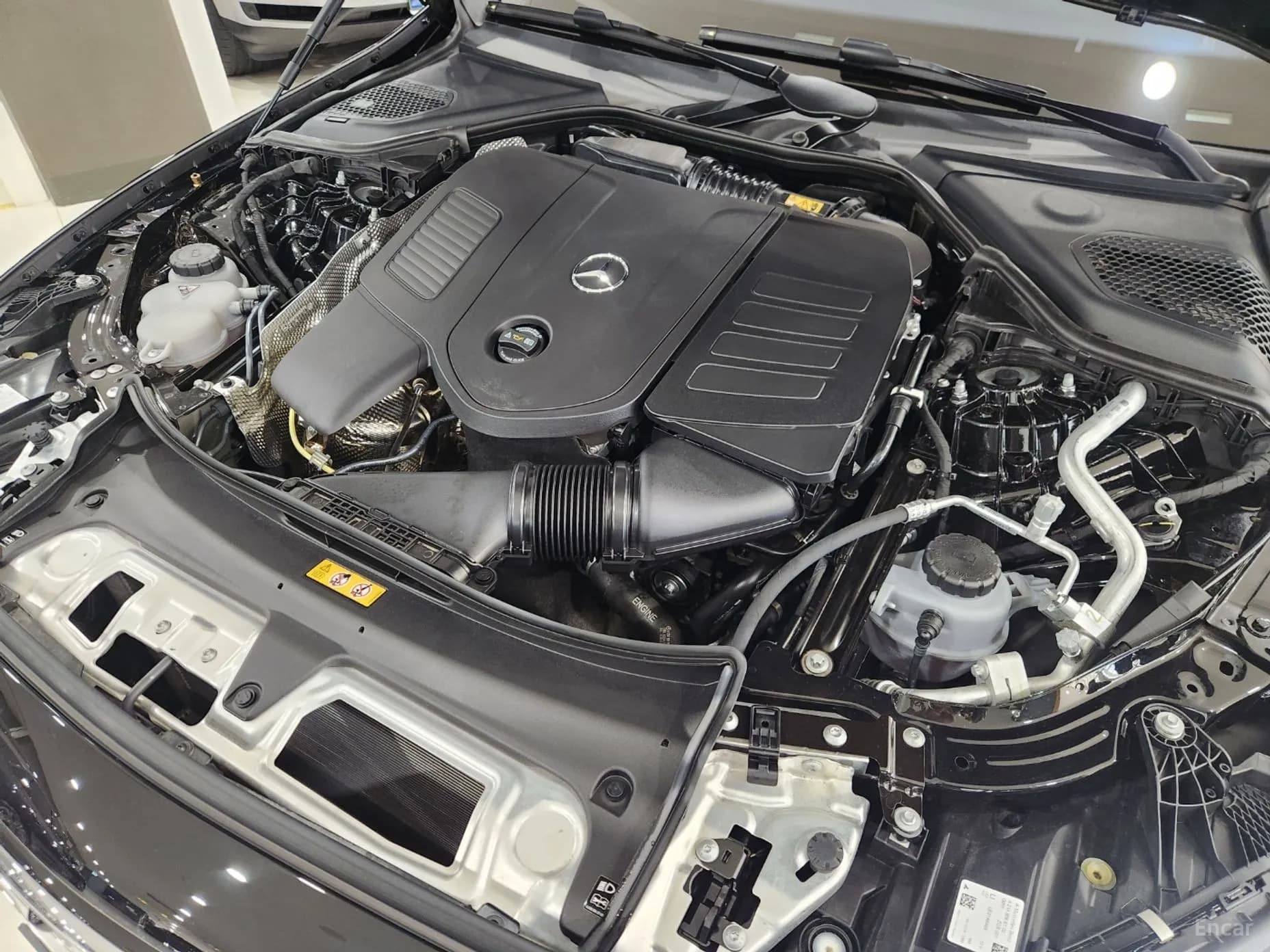 E-Class W214