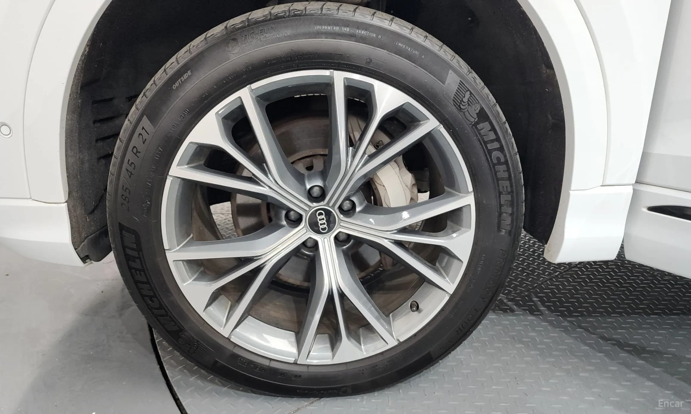 Q8 (4M)