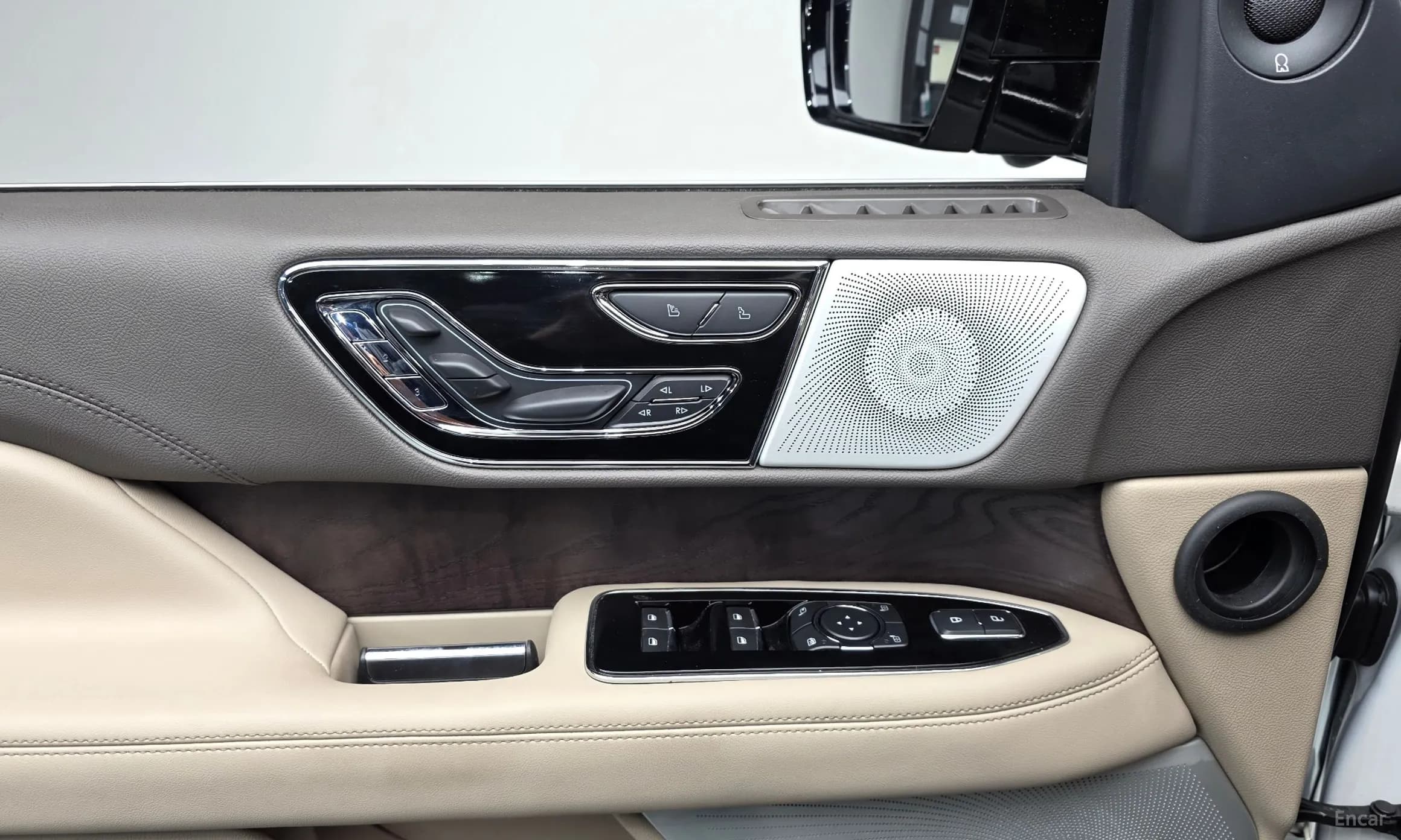 Navigator 4th generation