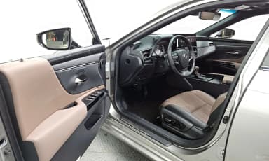 ES300h 7th Generation
