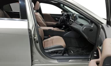 ES300h 7th Generation