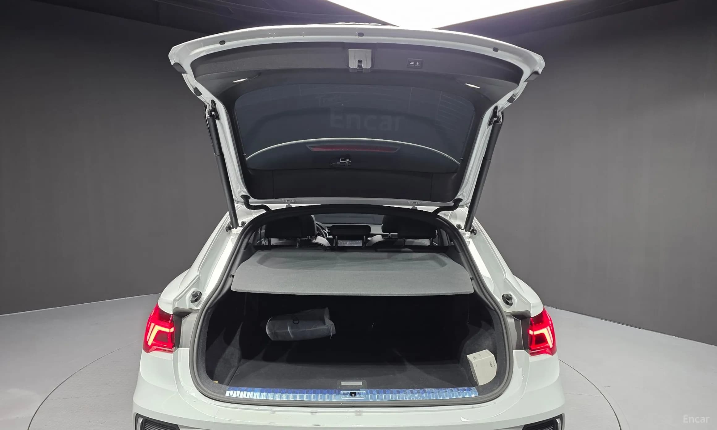 Q3 (F3)