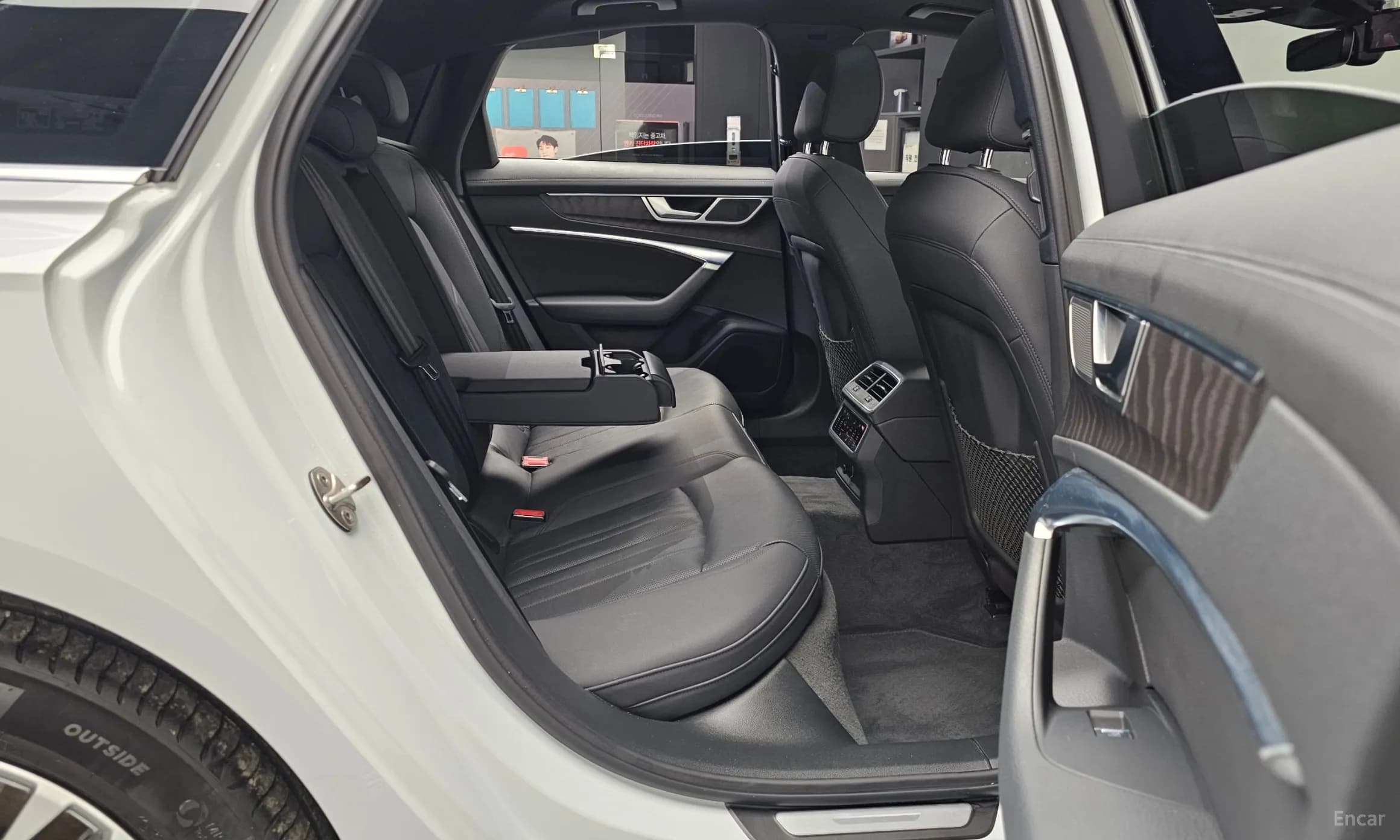 A6 (C8)