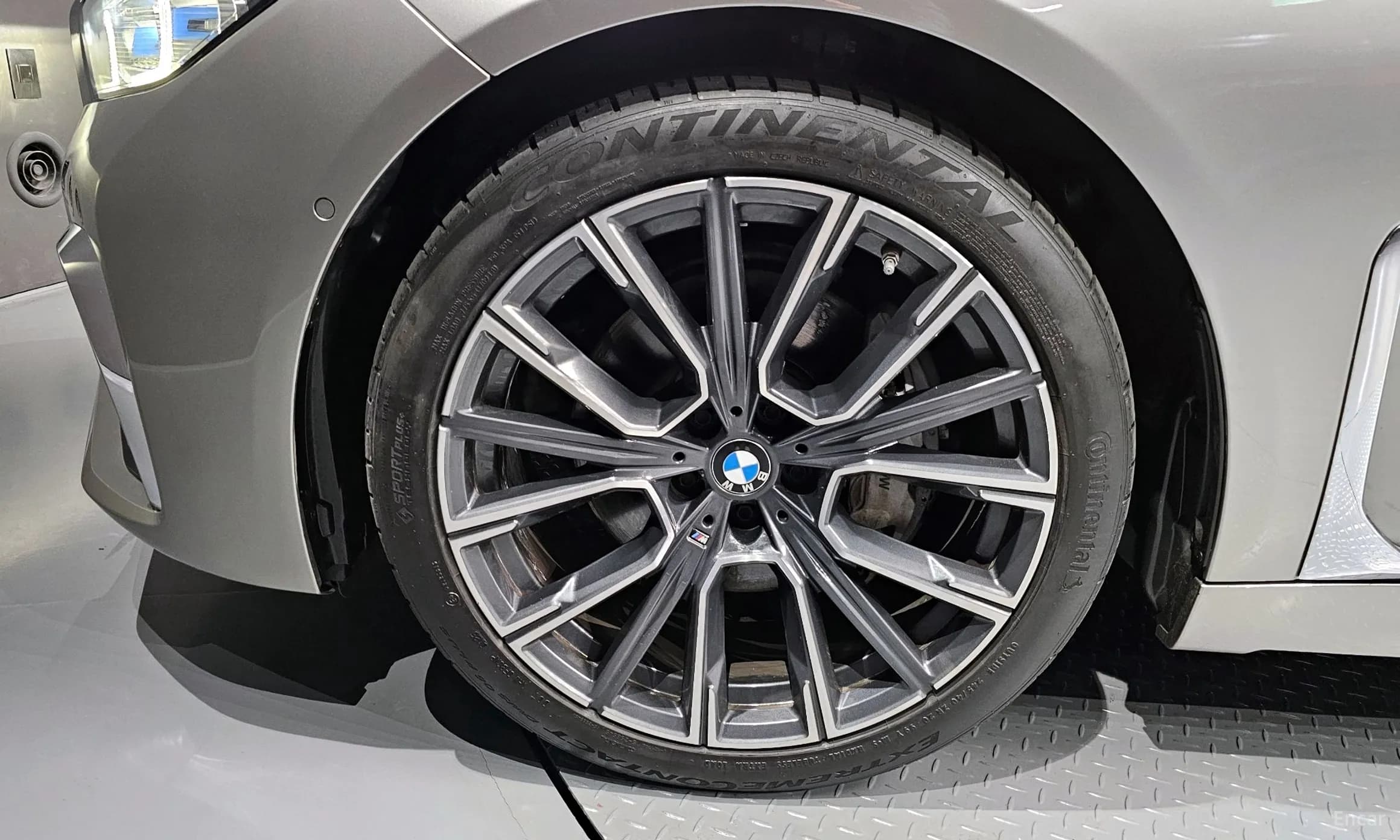 7 Series (G11)