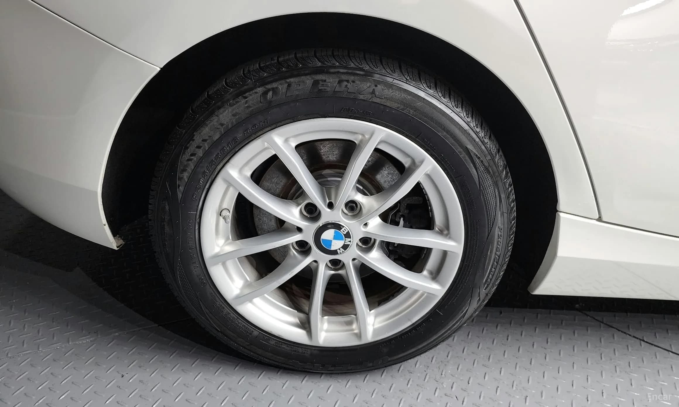 1 Series (F20)