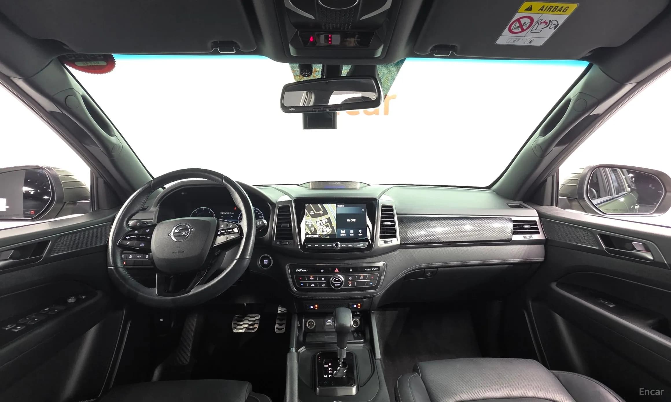Rexton Sports Khan