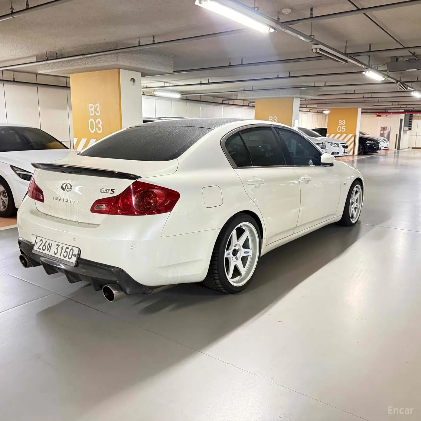 G37