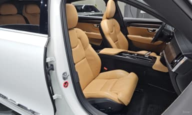 S90