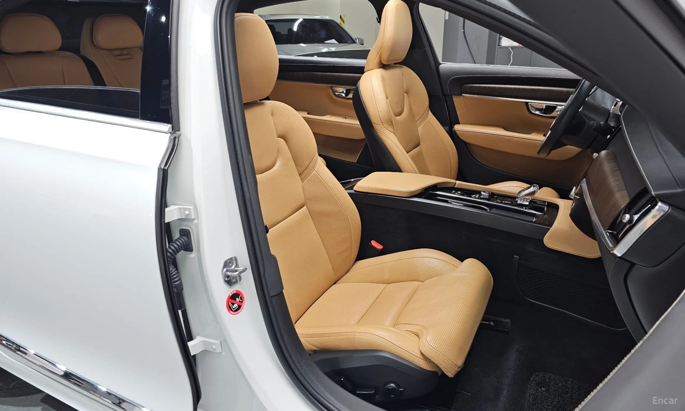 S90