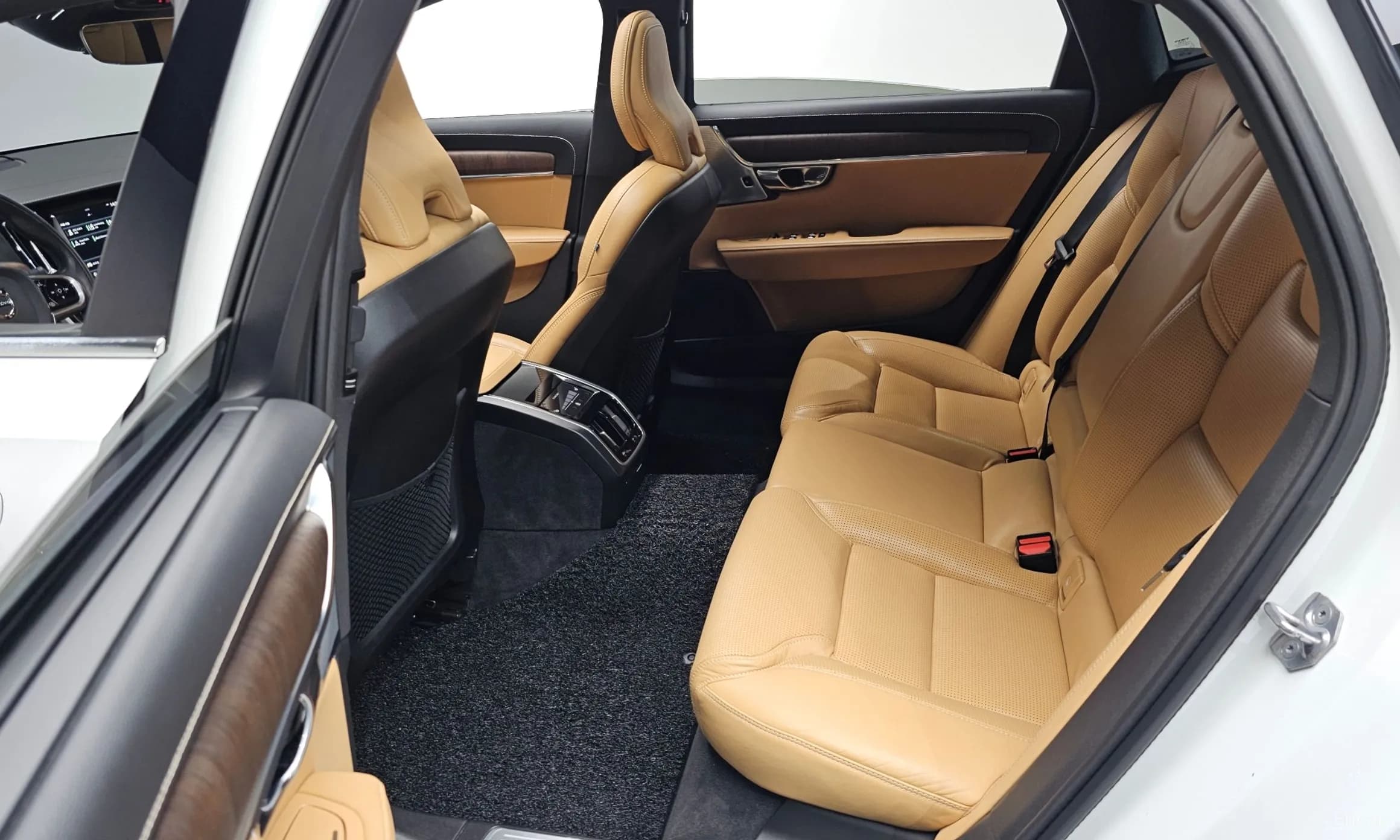 S90