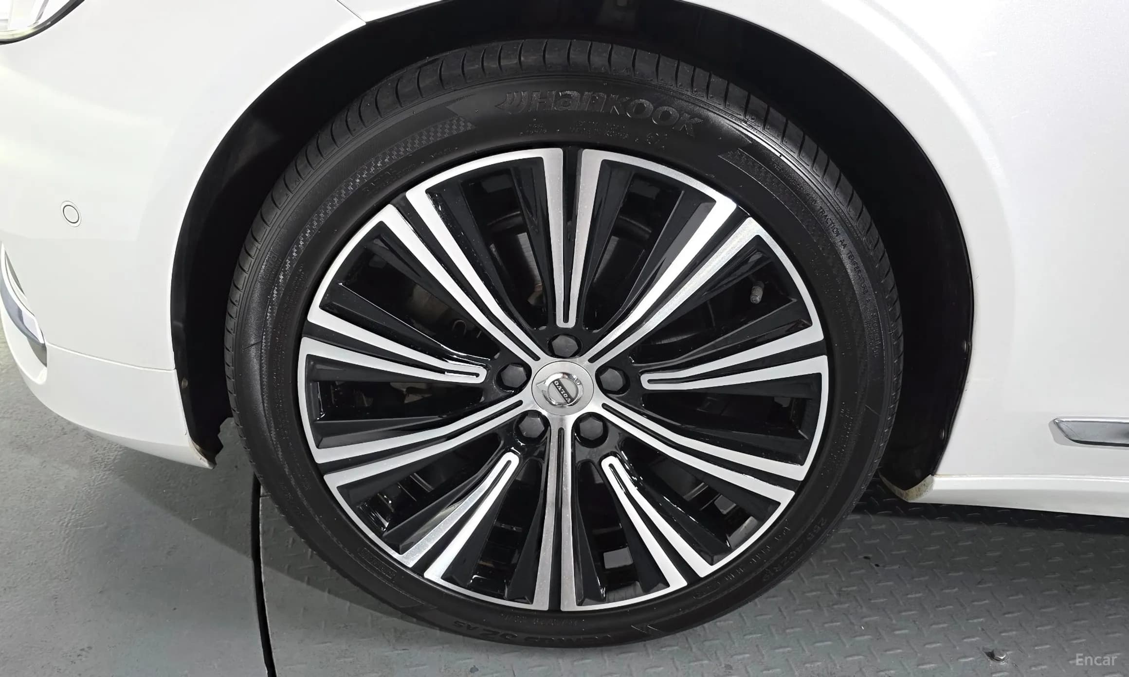 S90