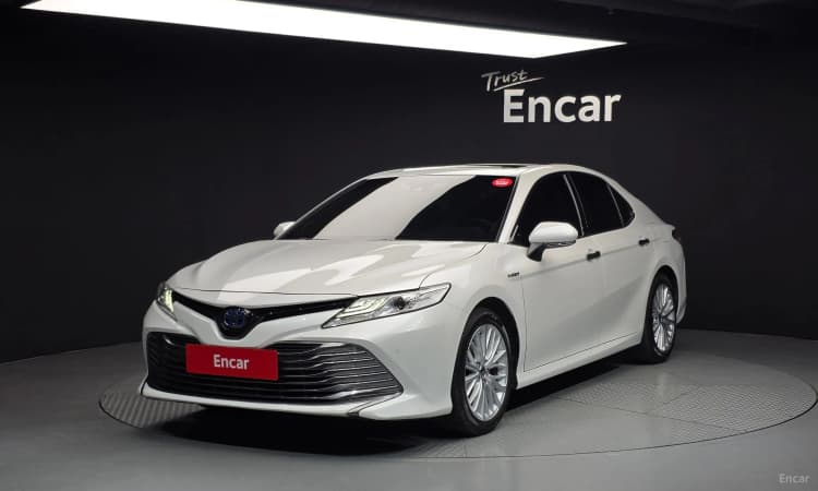 Camry (XV70)