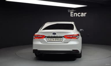 Camry (XV70)