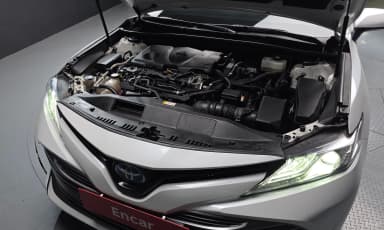 Camry (XV70)