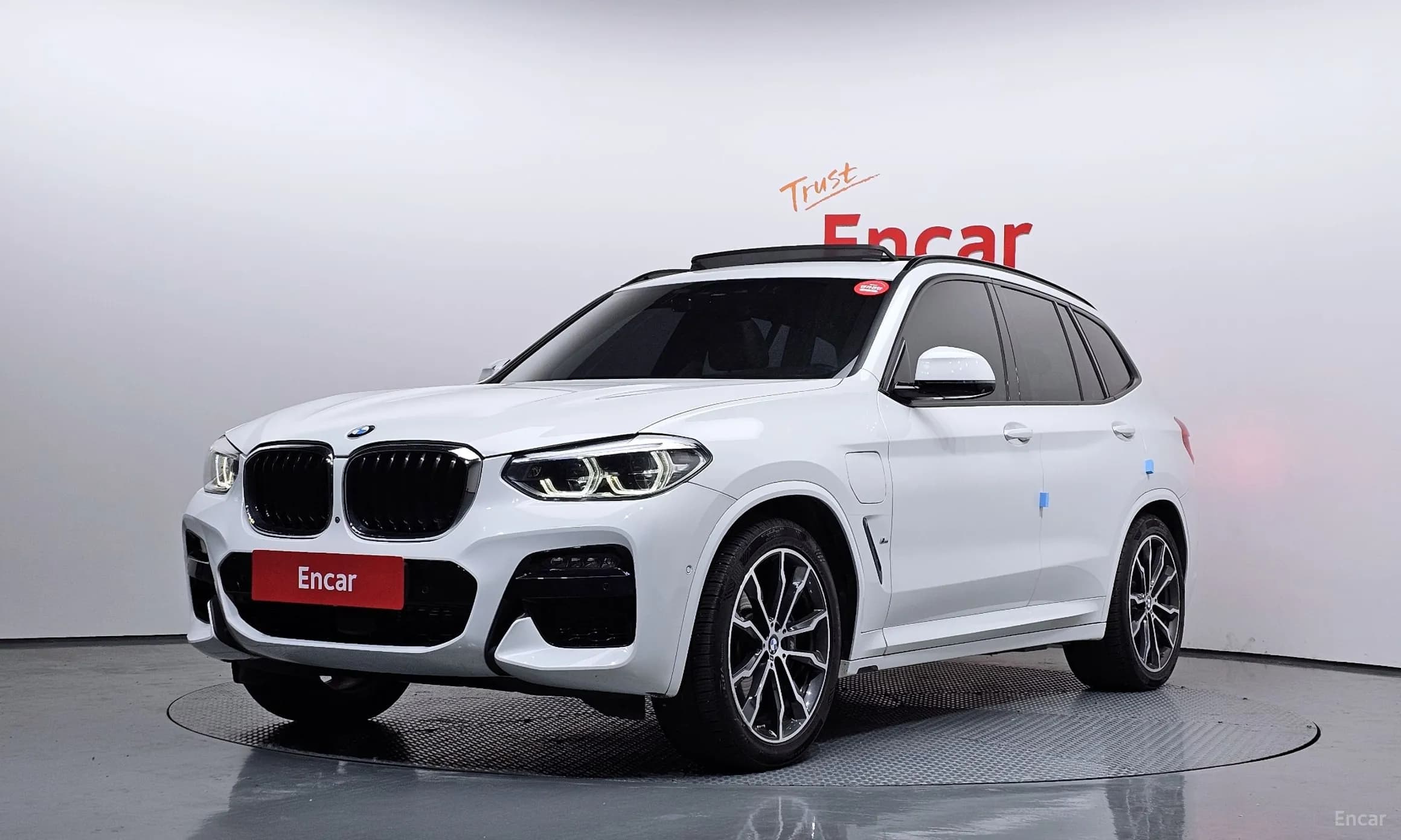 X3 (G01)
