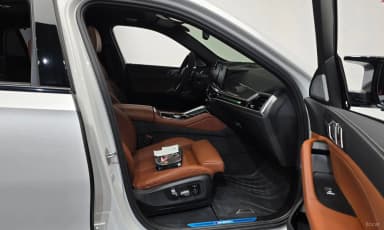 X6 (G06)