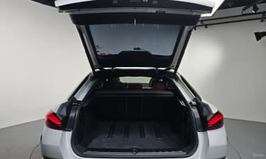 X6 (G06)