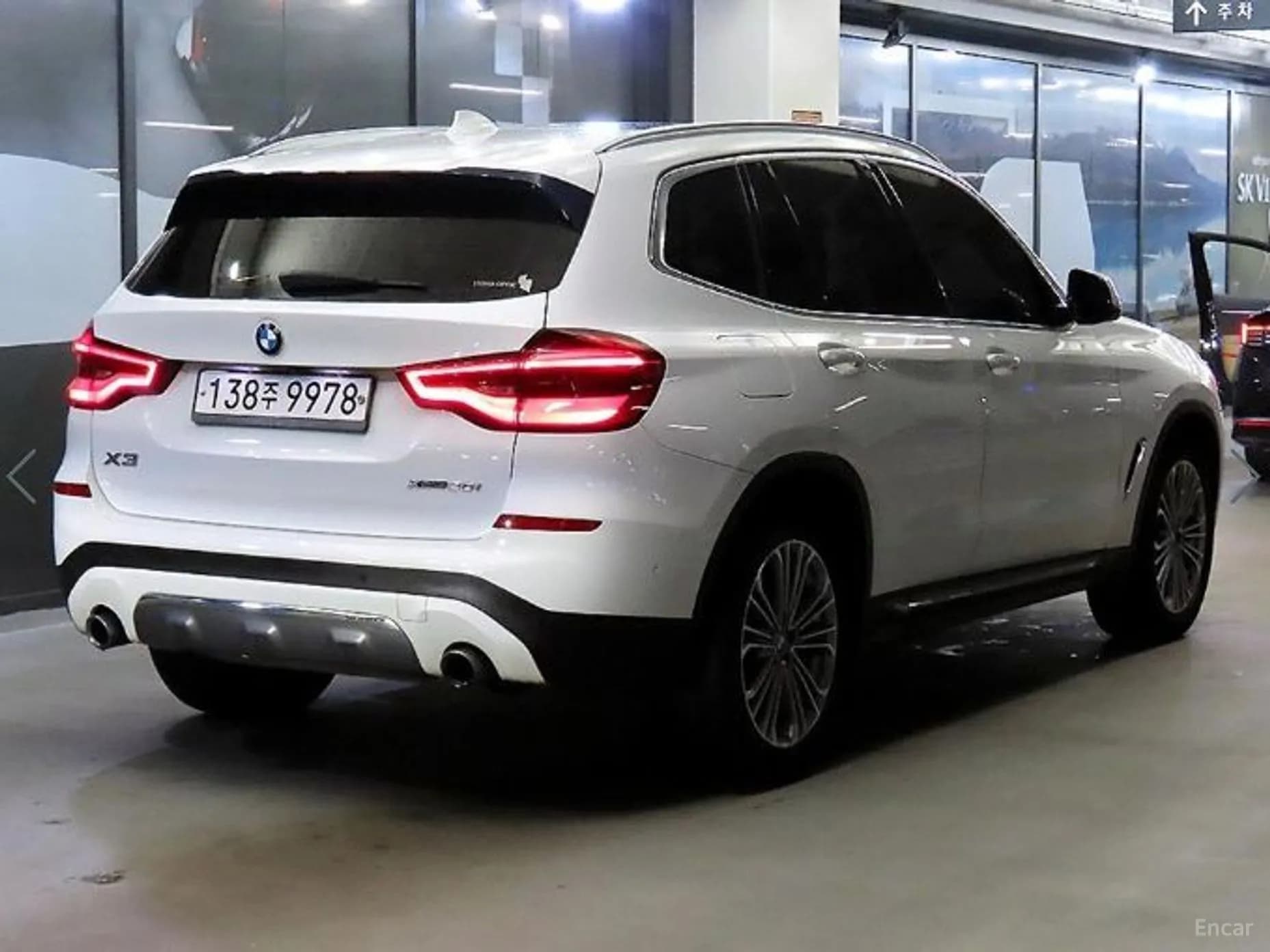 X3 (G01)