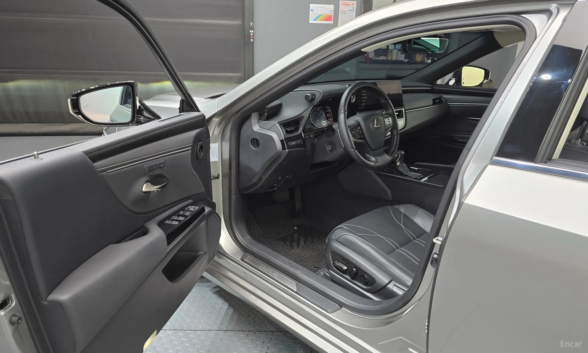 ES300h 7th Generation