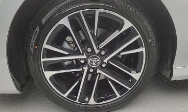 Camry (XV80)