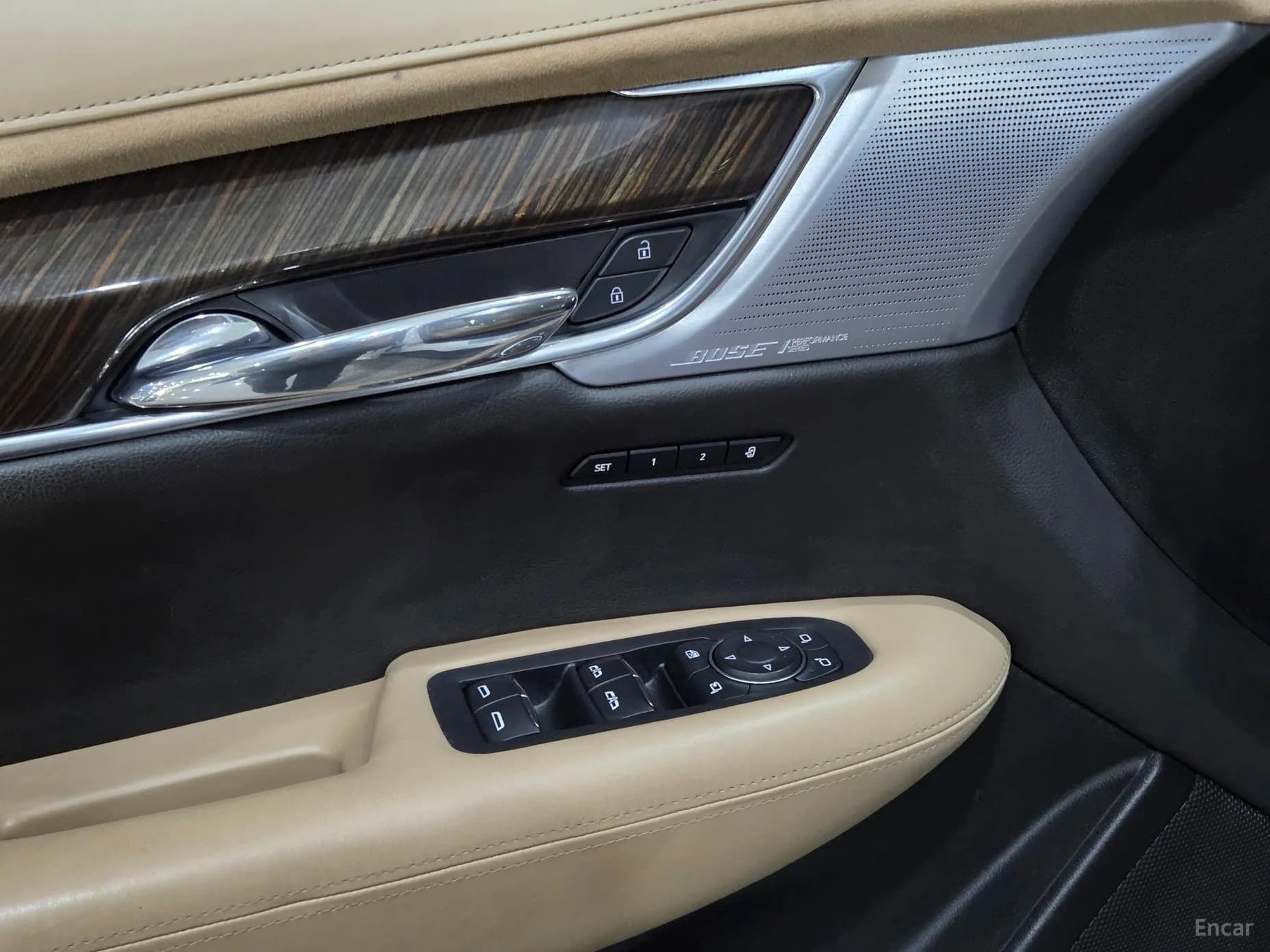 XT6