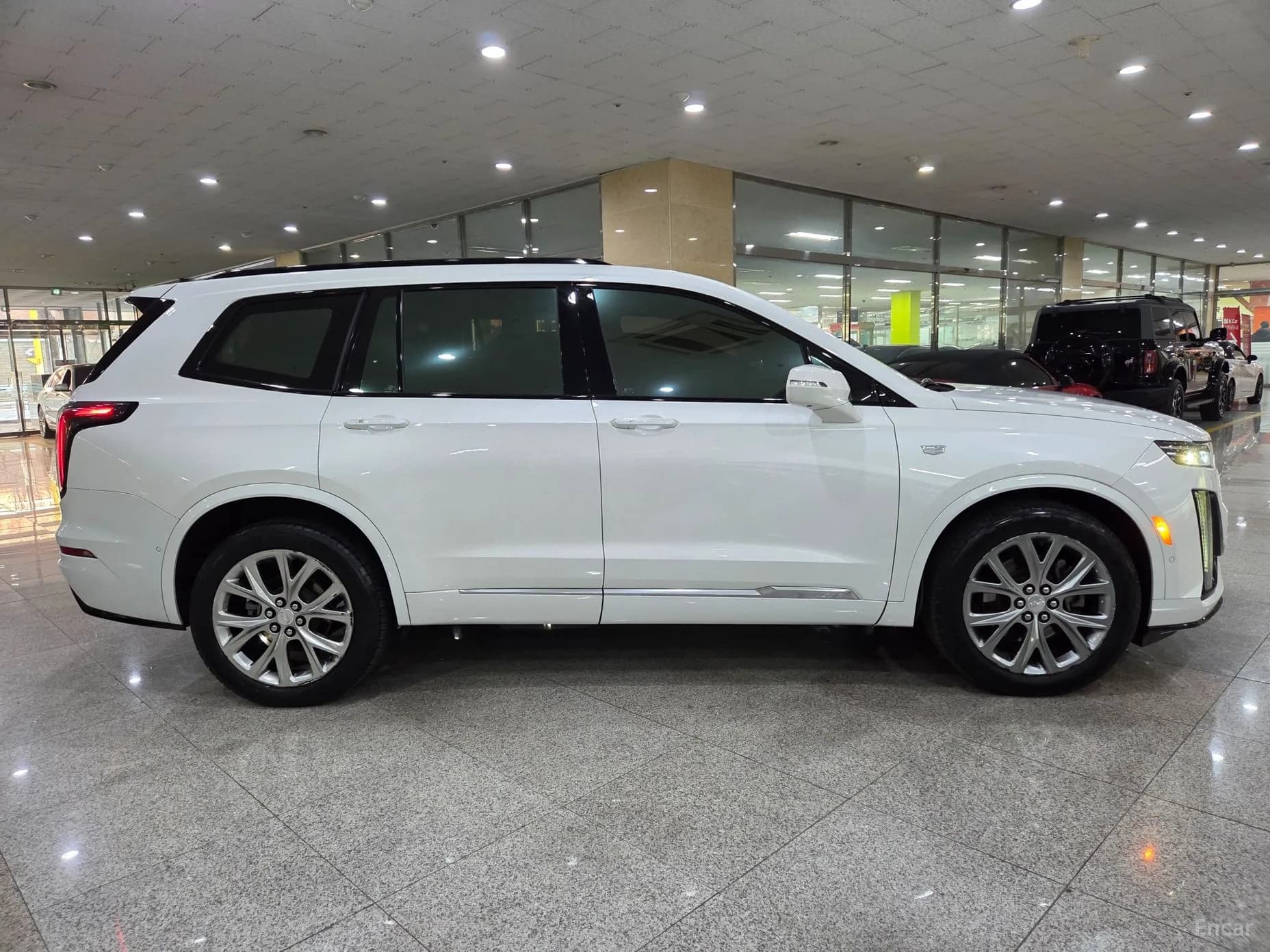XT6