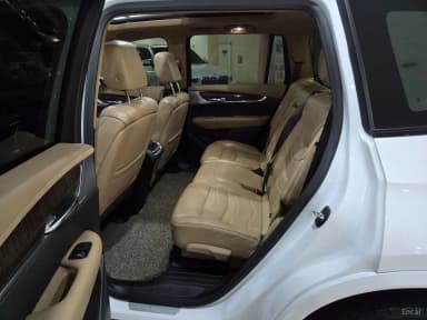 XT6
