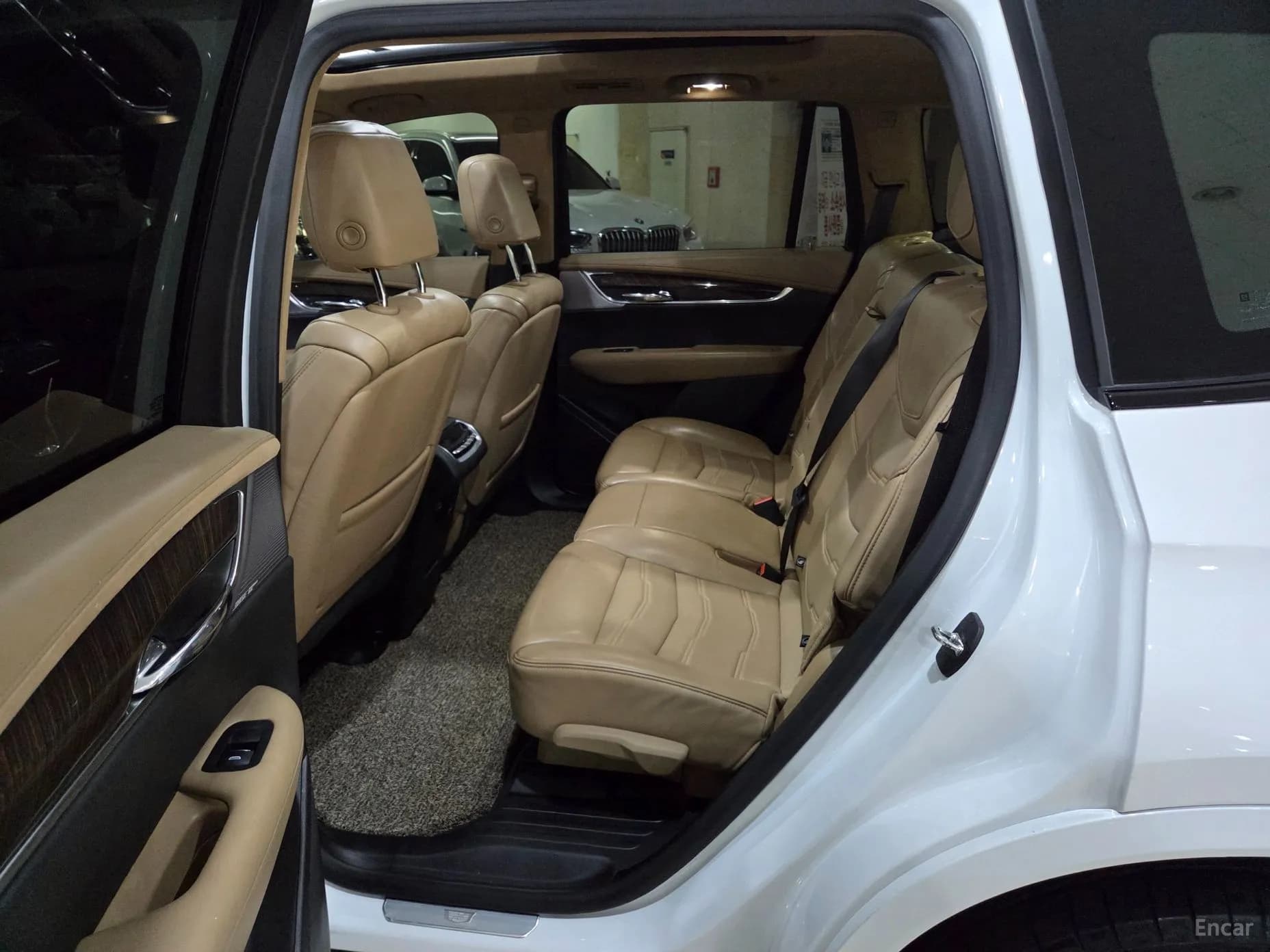 XT6