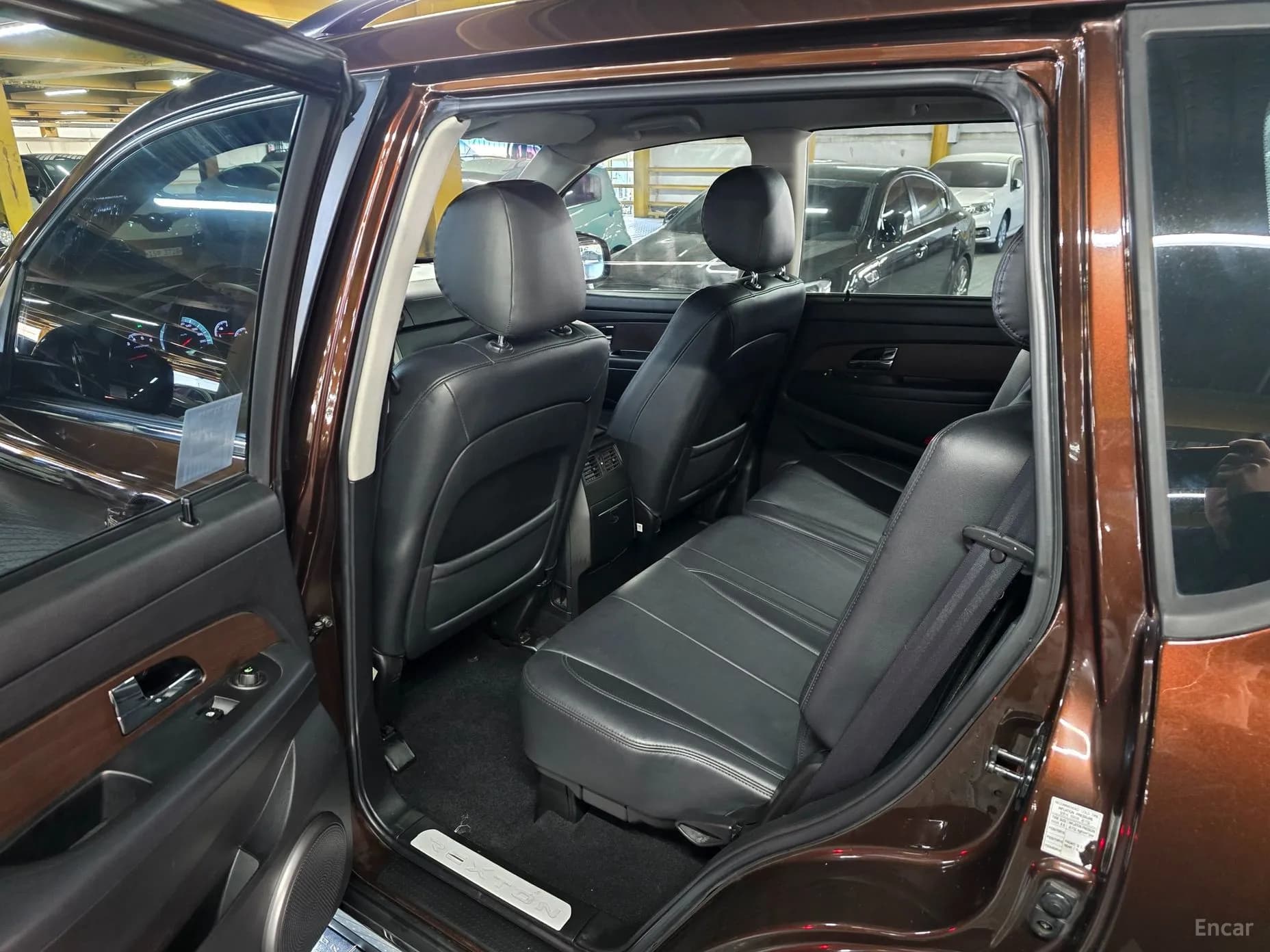 Rexton W