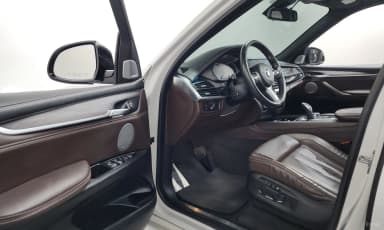 X5 (F15)