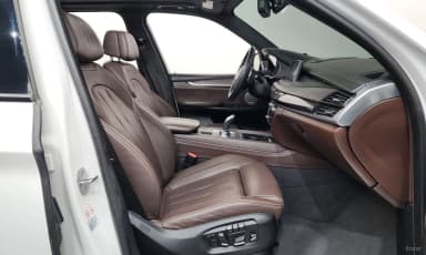 X5 (F15)