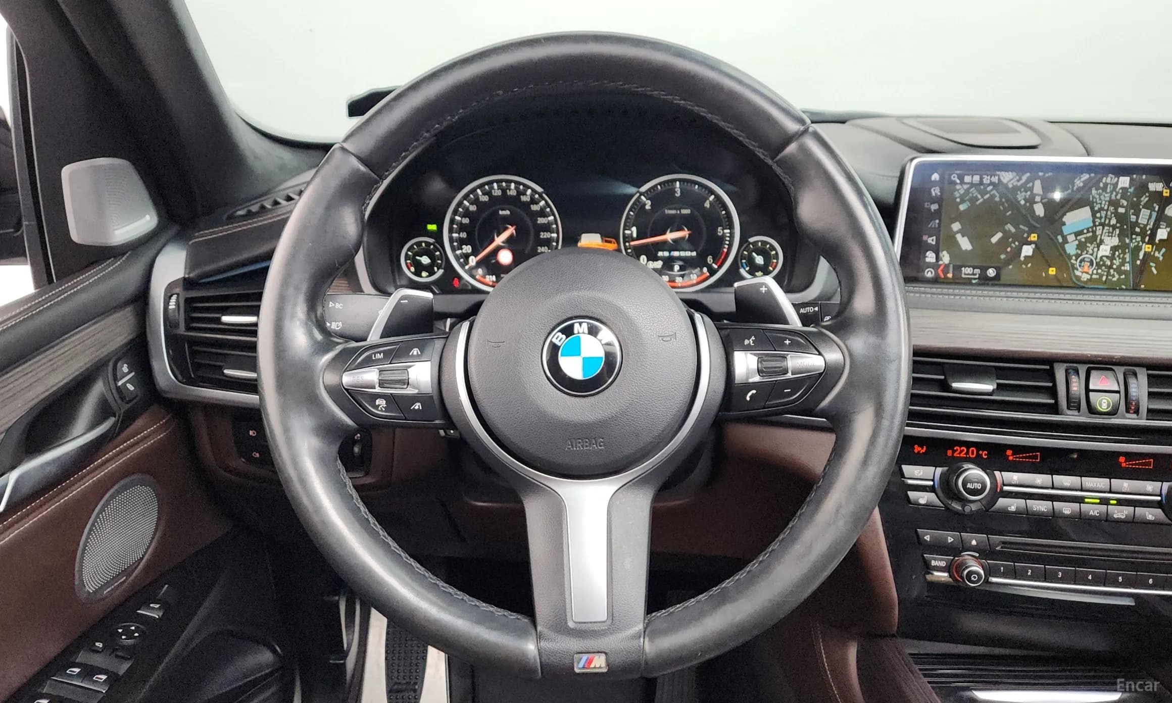 X5 (F15)