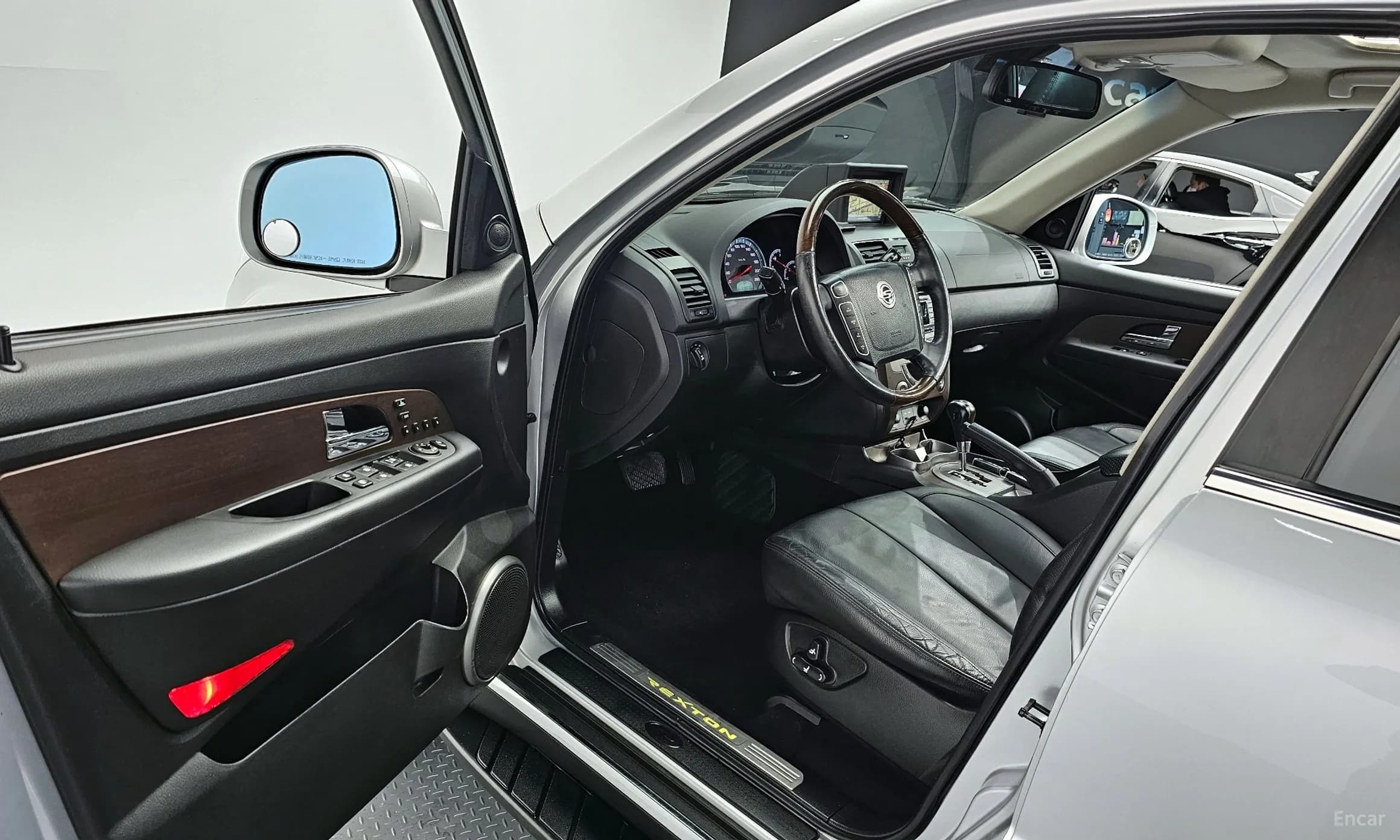 Rexton W