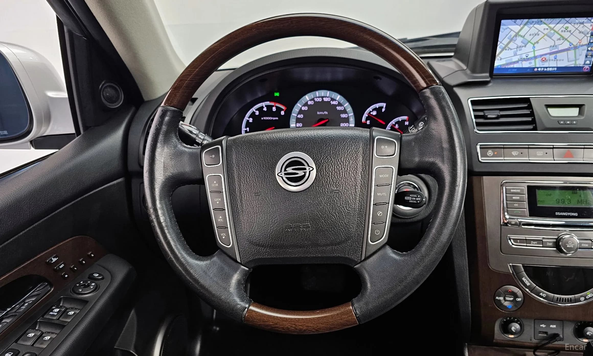 Rexton W