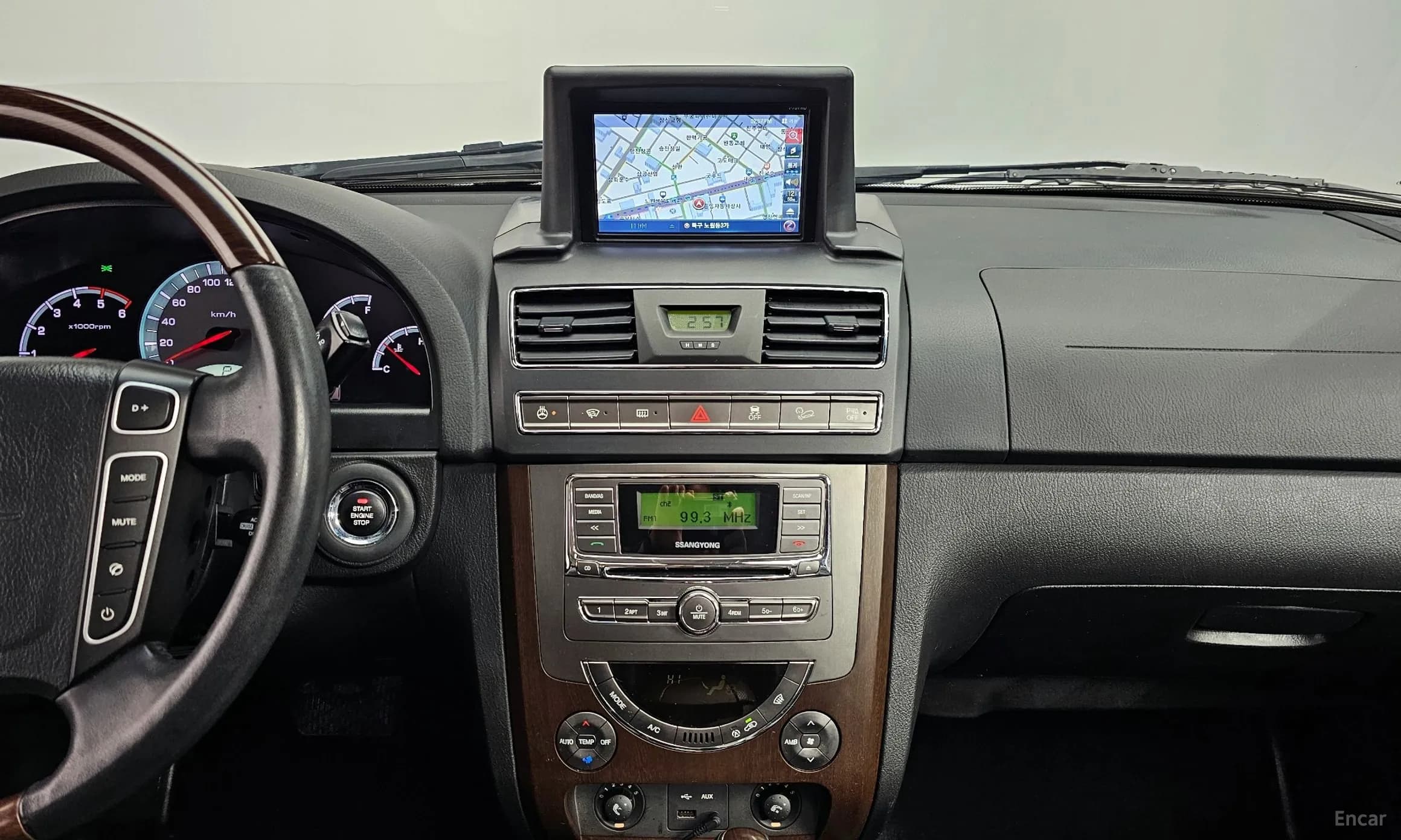 Rexton W