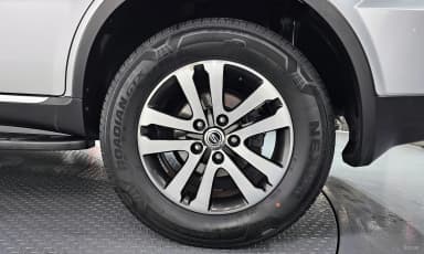 Rexton W