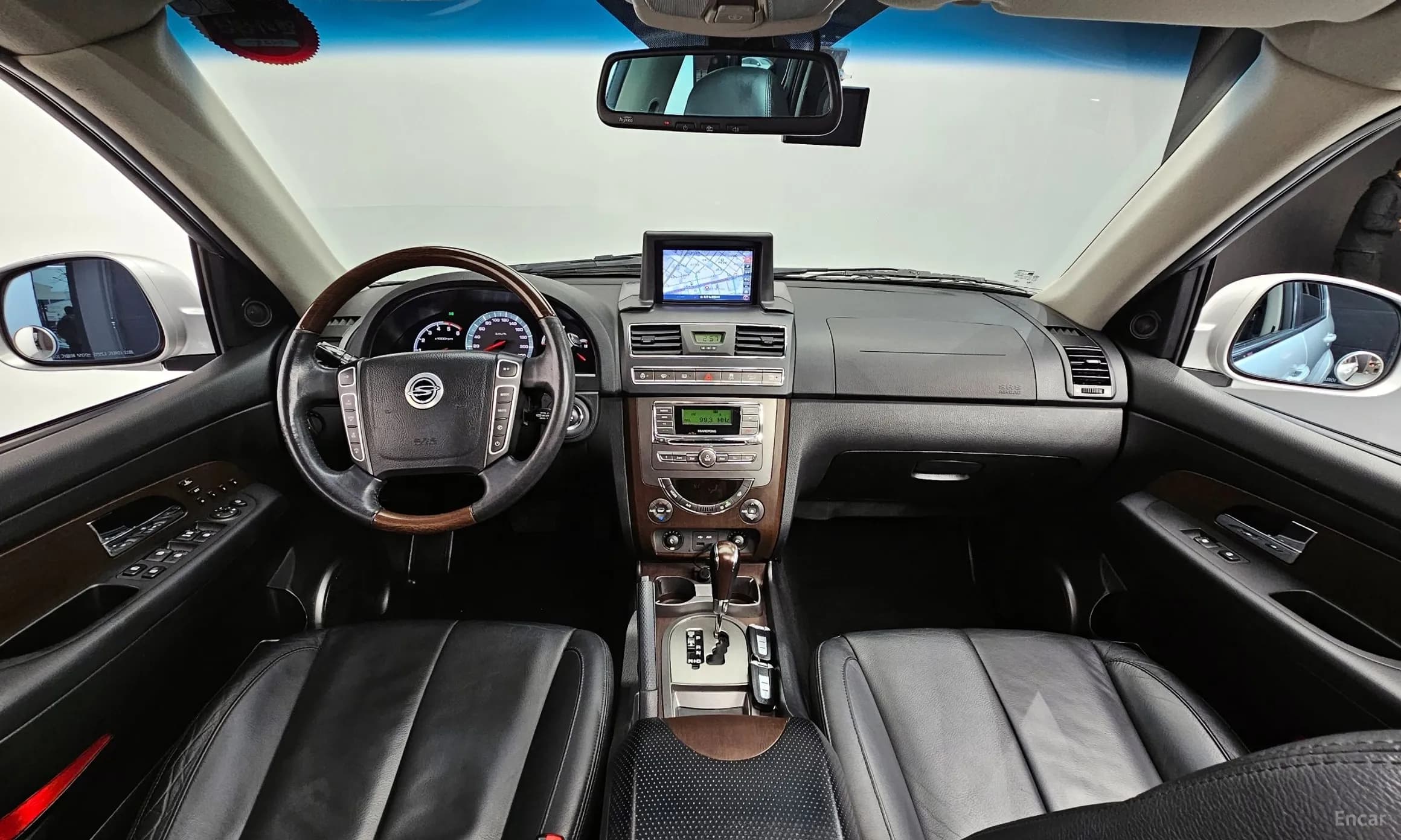 Rexton W