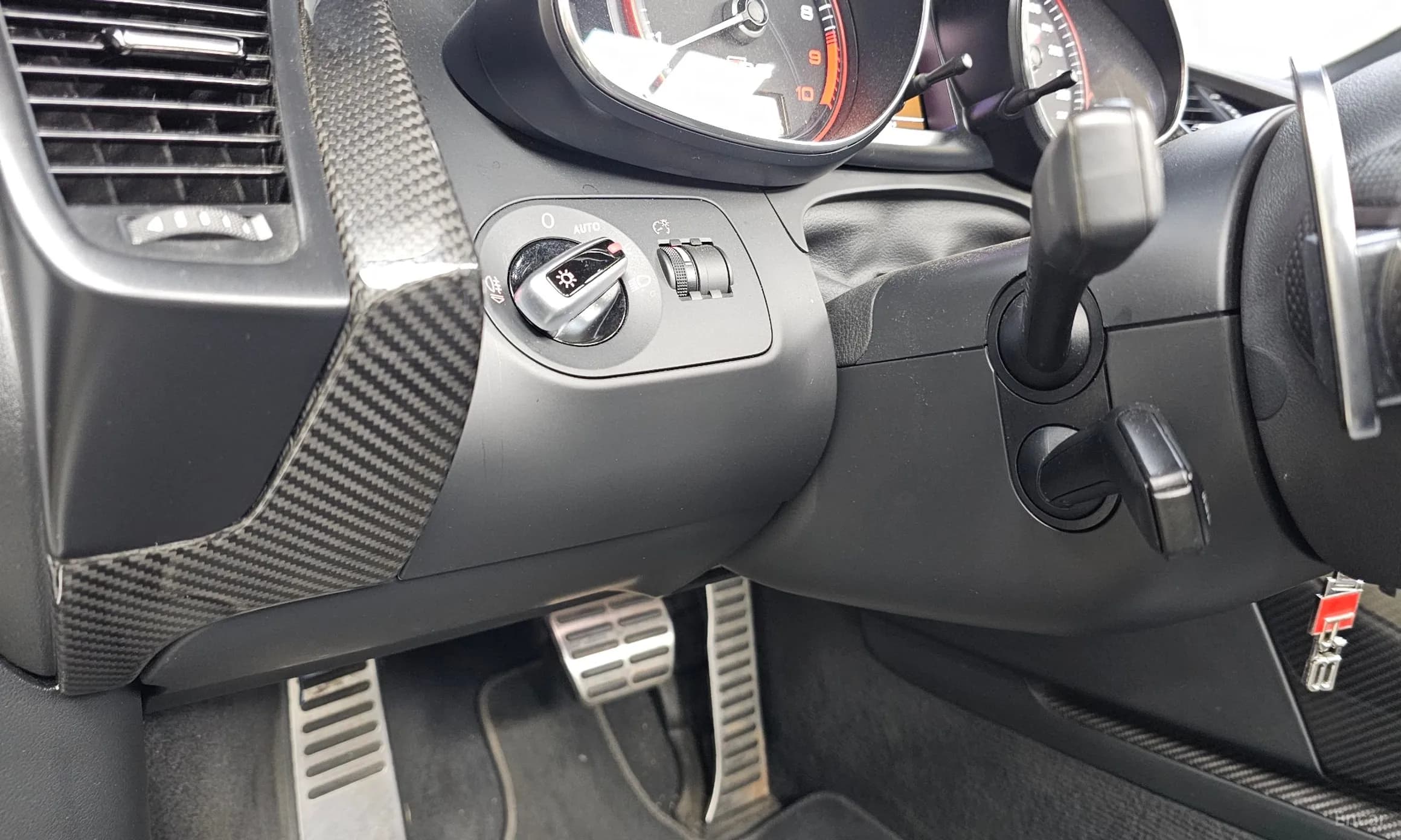 R8