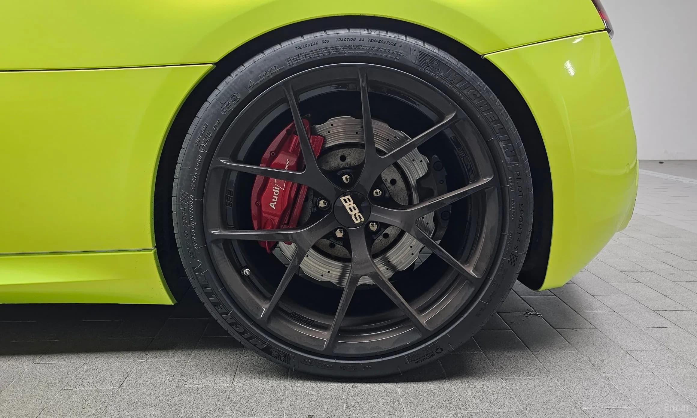 R8