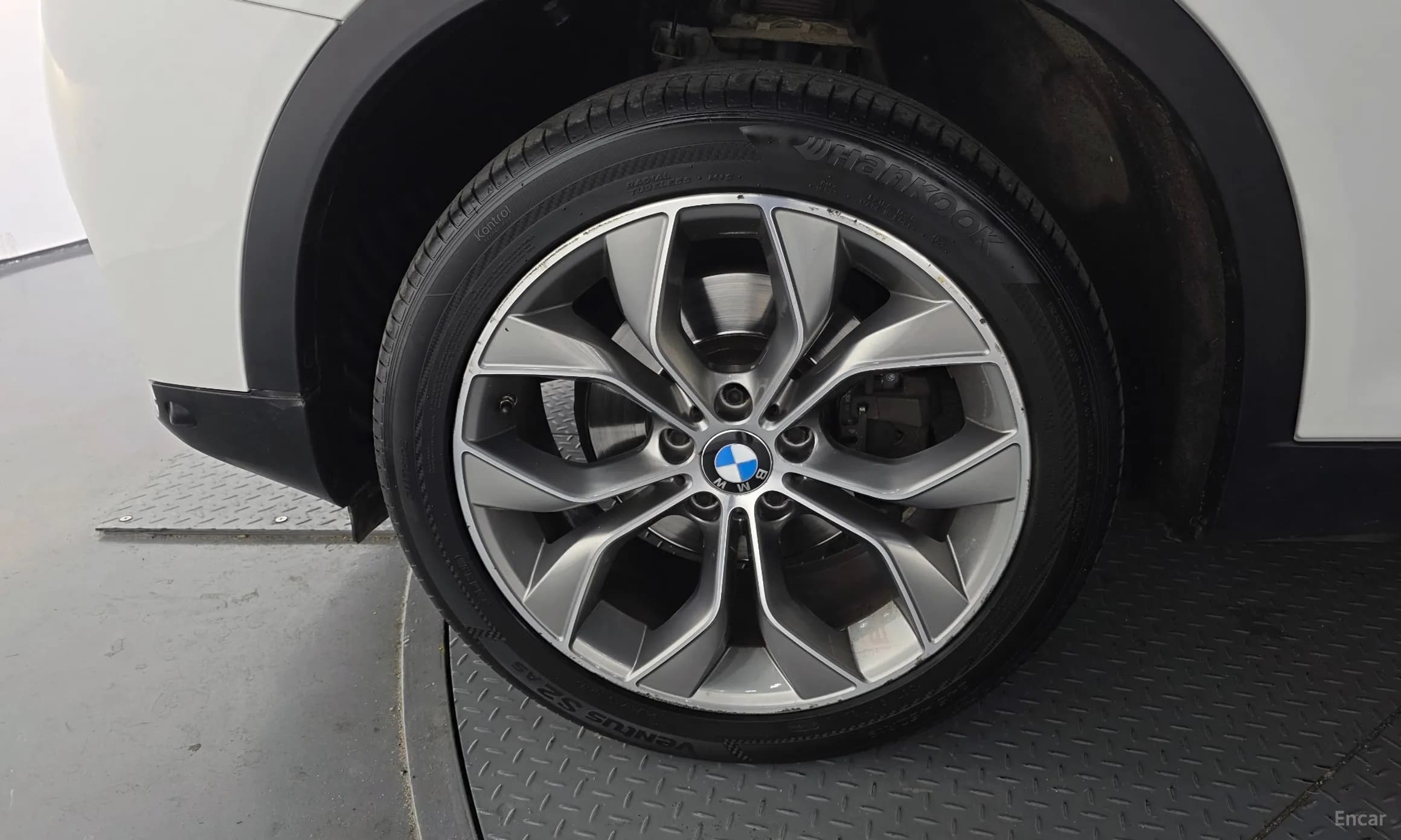 X4 (F26)