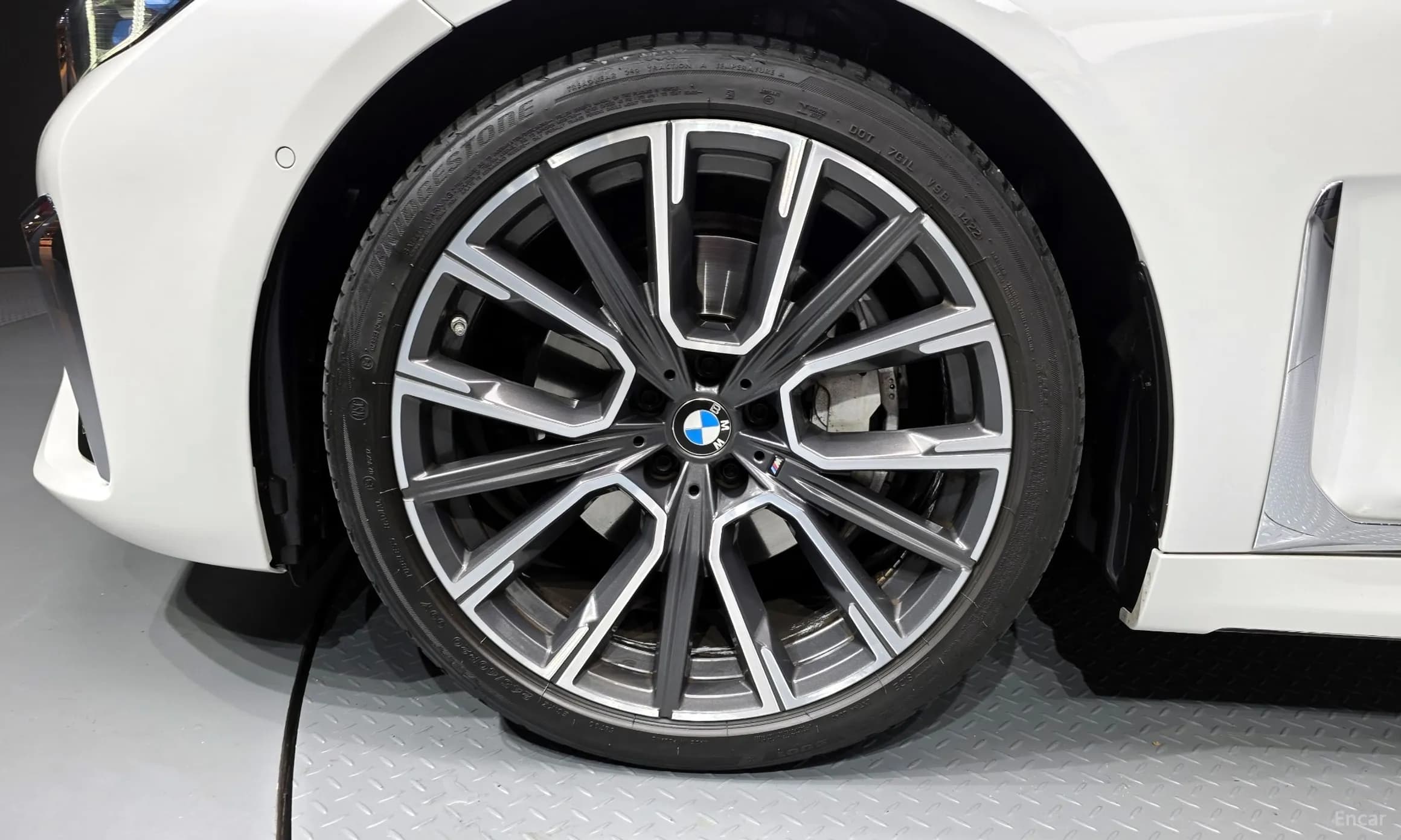 7 Series (G11)