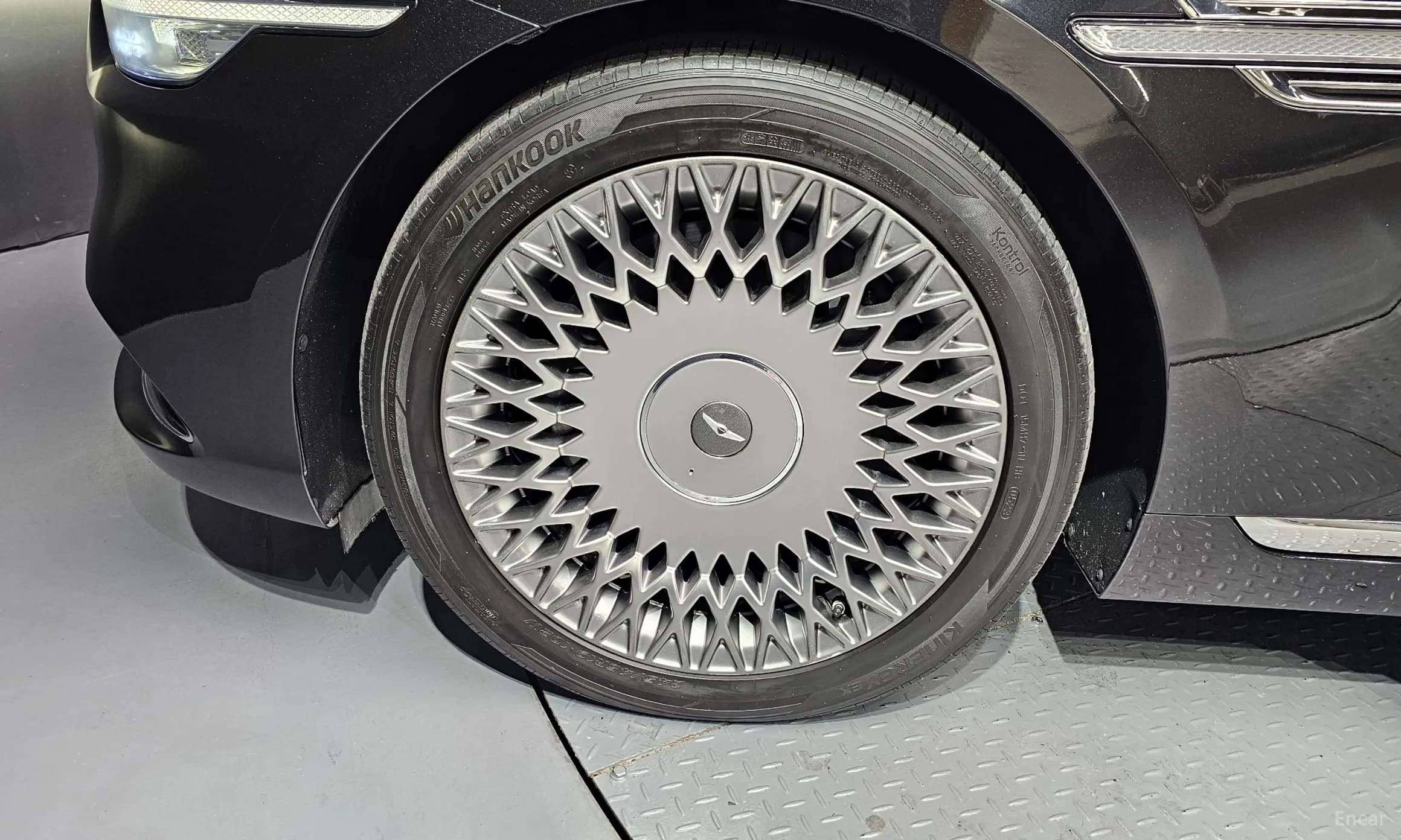 G90