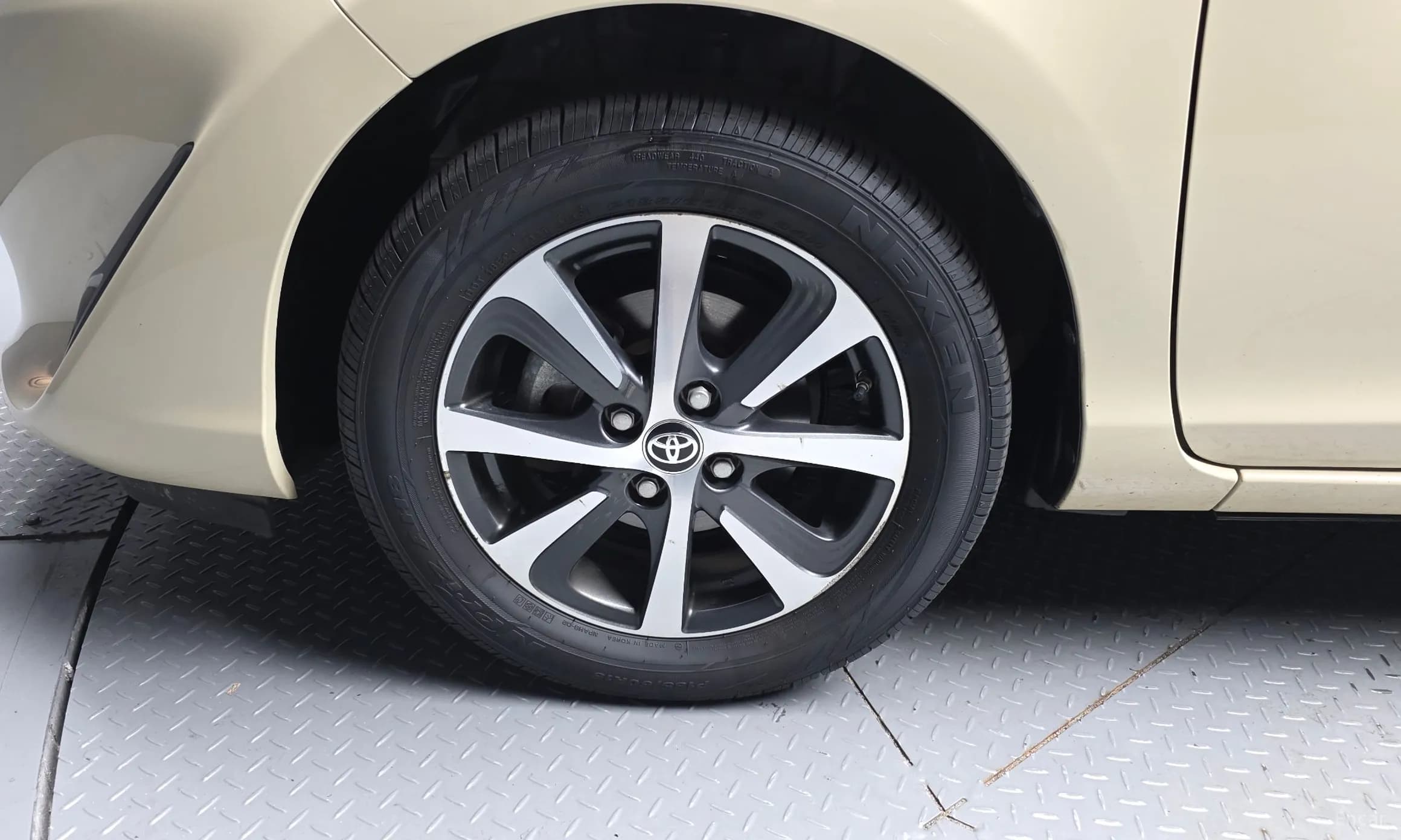 Prius C