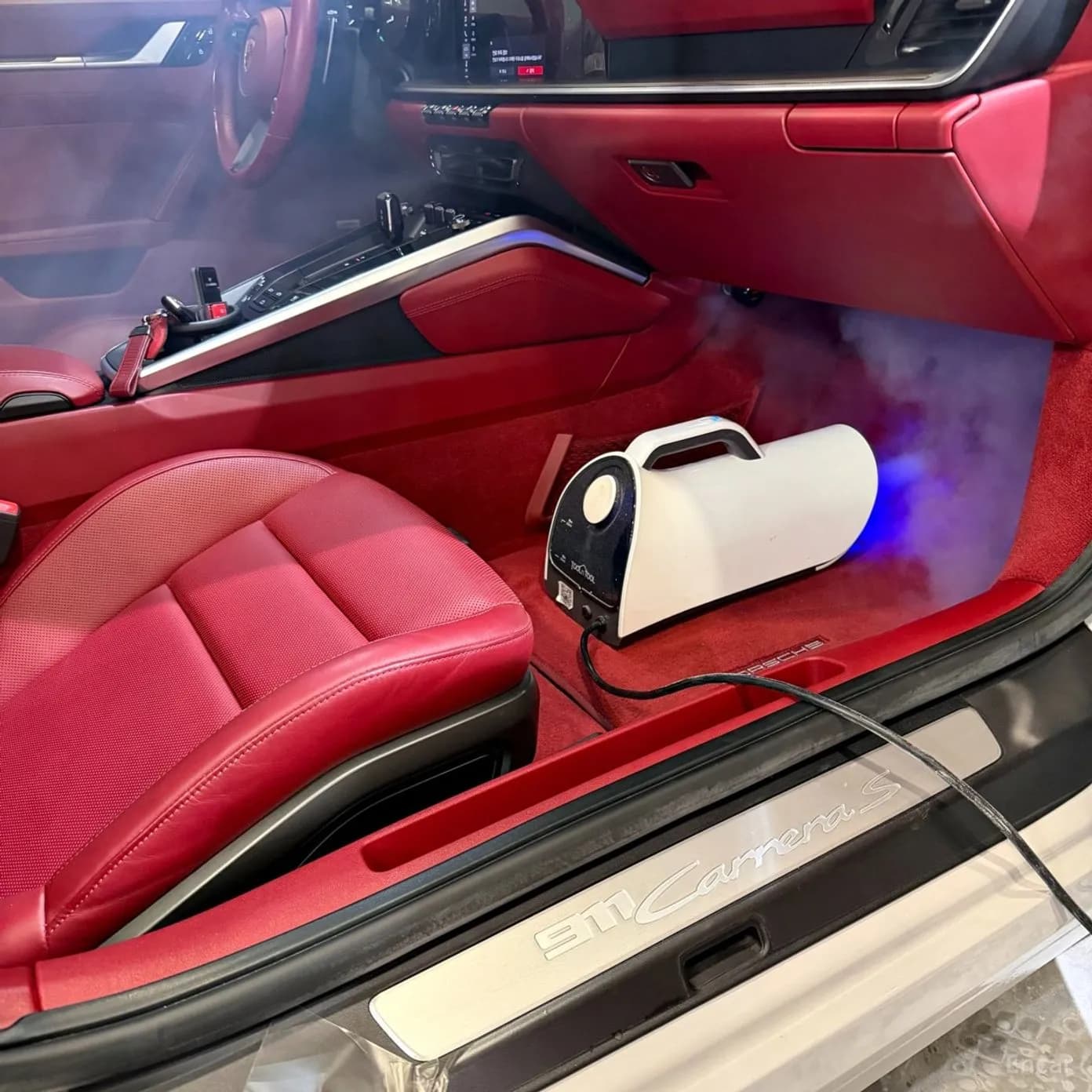 911 (992)