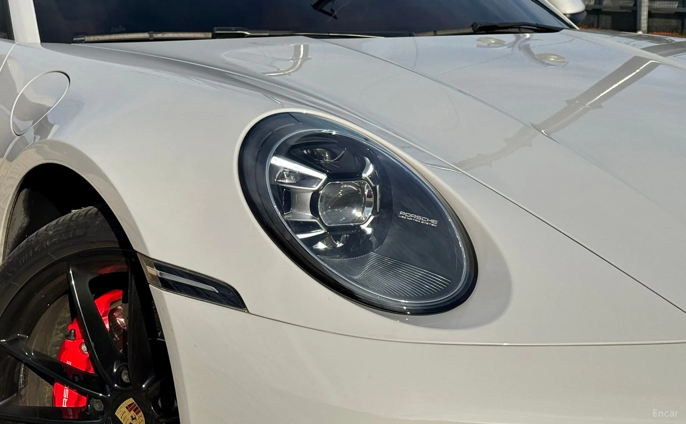 911 (992)