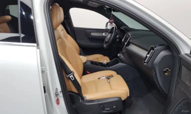 XC40