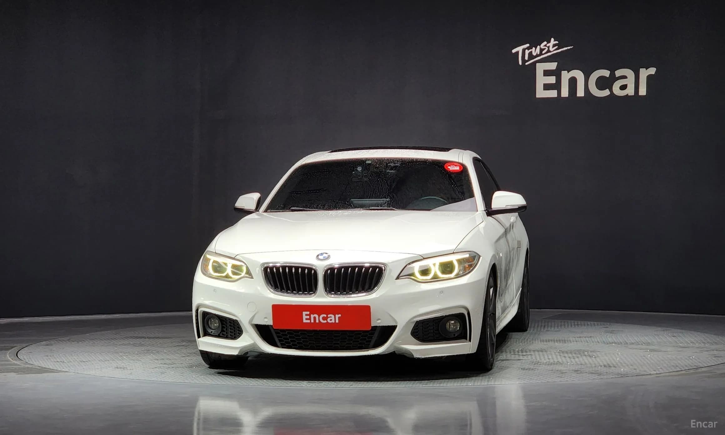 2 Series (F22)