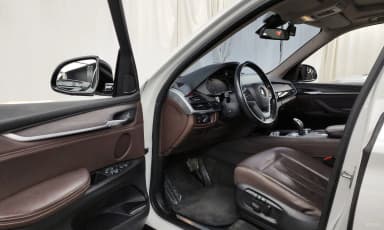 X5 (F15)