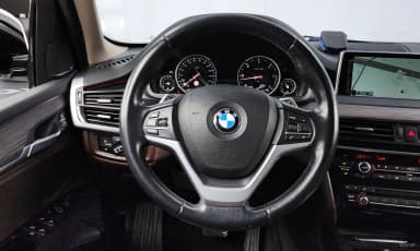 X5 (F15)