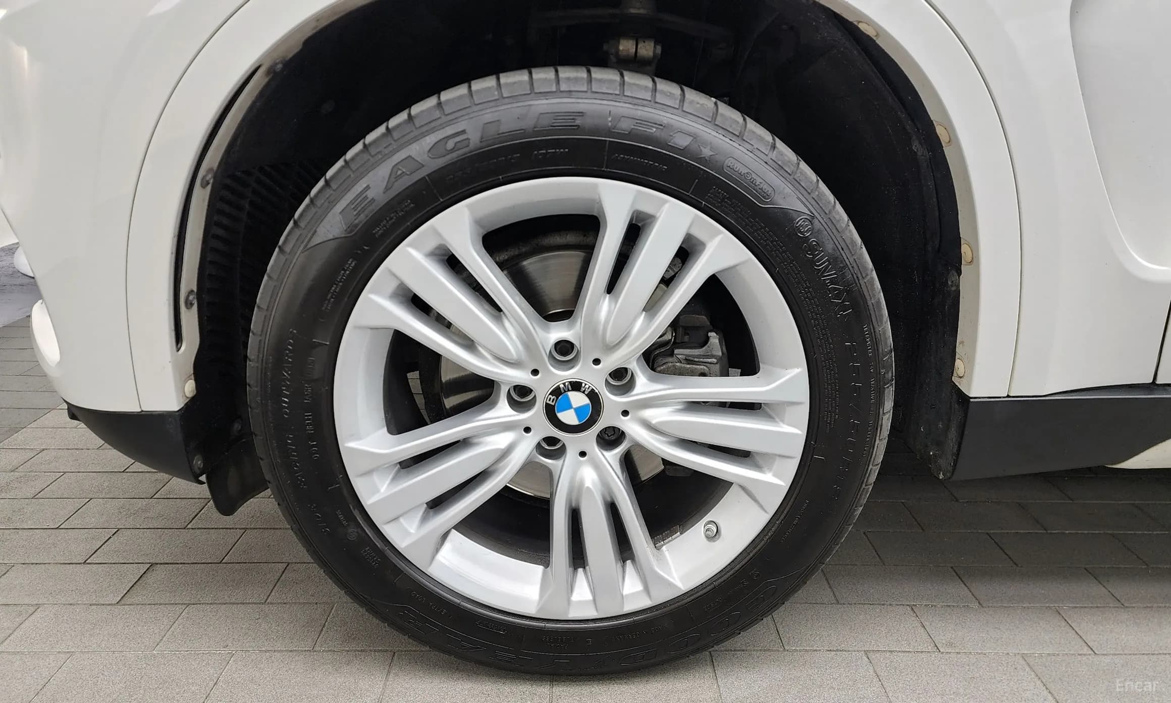 X5 (F15)
